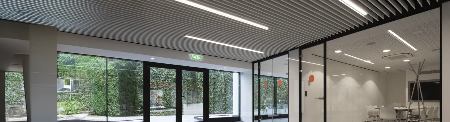 Slider 3 - Лінійні системи для вбудовування - Celux Iluminación