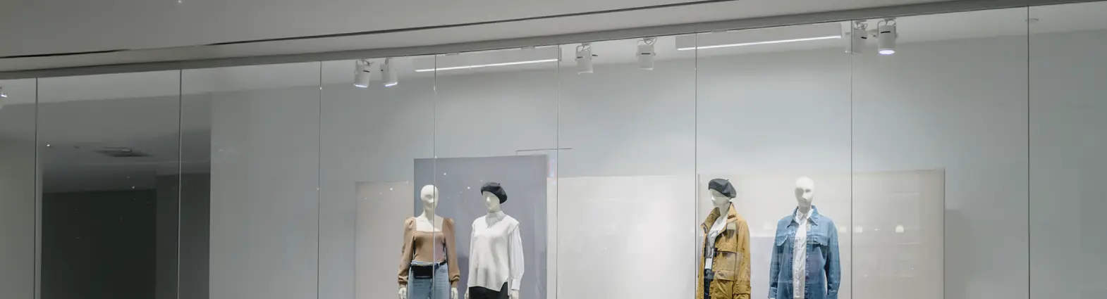 Slider 2 - Трифазні трекові лінійні системи - Celux Iluminación