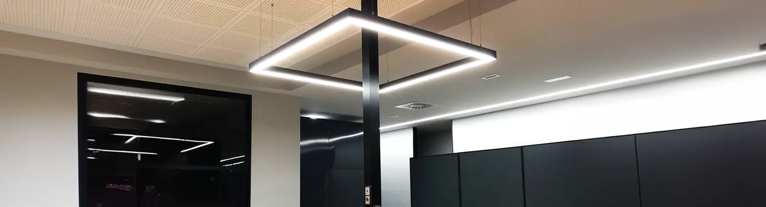 Slider 2 - Квадратні конструкції - Celux Iluminación