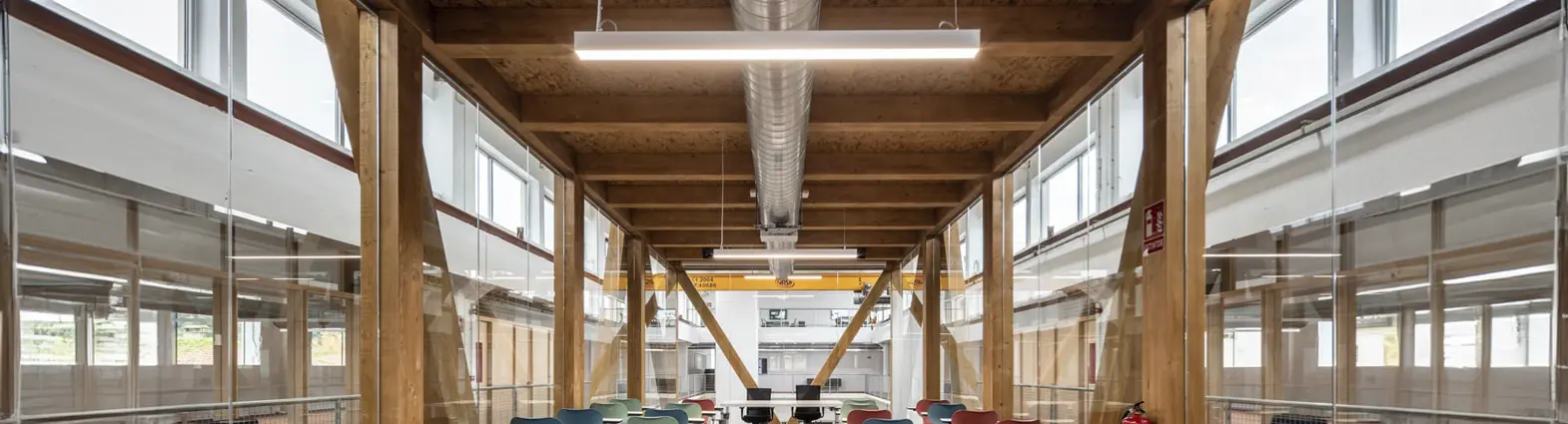 Slider 3 - Лінійні системи / Профильні системи - Celux Iluminación